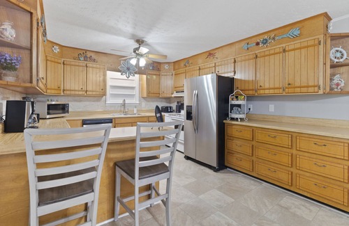 Jacksonville House | Sunrise@Sunset- 4BR/2BA home, with gameroom, large backyard & covered back porch