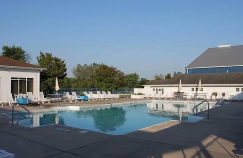 Plantations East Condo | Sunrise Vibes condo - spacious 2BR - Lewes, access to nearby community pool
