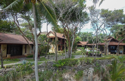 Cabrera Villa | Sunrise Villa - An affordable beachfront gathering place for family and friends