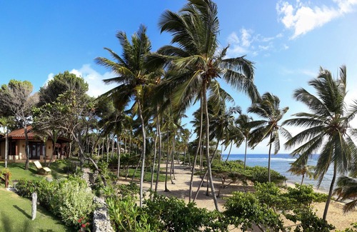 Cabrera Villa | Sunrise Villa - An affordable beachfront gathering place for family and friends