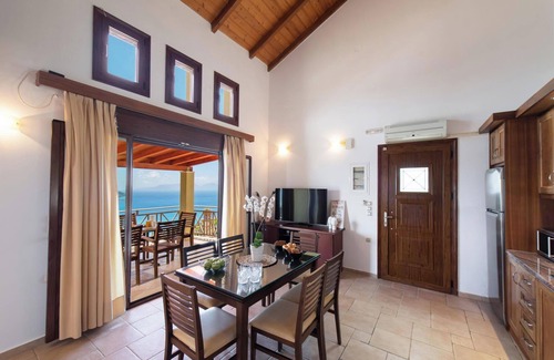Pondi Villa | Sunrise Vista - One Bedroom Villa, Sleeps 2