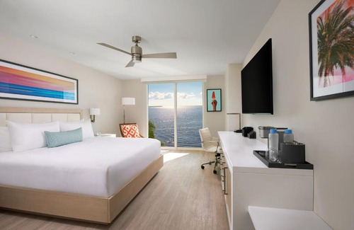 Charlotte Harbor Resort | Sunseeker Resort Florida Gulf Coast, Curio Collection Hilton