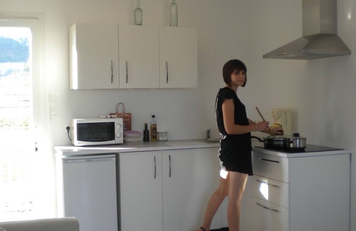 Tournissan Apartment | "Sunset apartment" at La petite Auberge, 1 - 5 p in a haven of peace!