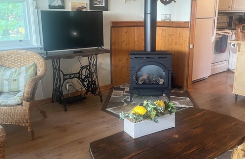 Waubaushene Cottage | Sunset Bay Waterfront Cottage*Georgian Bay *Tay Shore Trail *Walk*Run*Swim*Fish