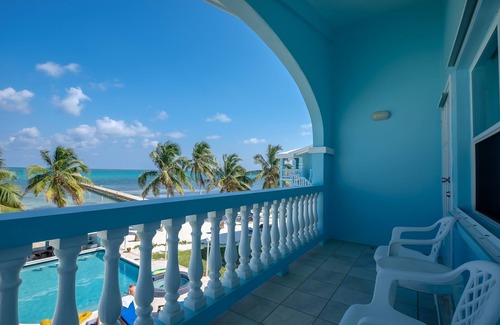 San Pedro Condo | Sunset Beach "A6" - Remodeled, Veranda Off Master, Kayaks, Bikes & More 🏖