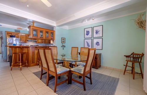 San Pedro Condo | Sunset Beach "B1" - Beachfront At Its Best Plus Pool, Kayaks, Bikes & More 🏖