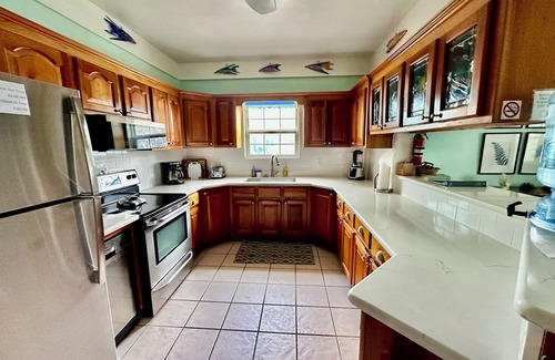 San Pedro Condo | Sunset Beach "B1" - Beachfront At Its Best Plus Pool, Kayaks, Bikes & More 🏖