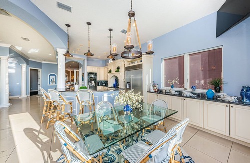 Sunset Beach House | Sunset Beach Palace in Treasure Island - Beachfront