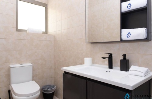 Jumeira 3 Bed & Breakfast | Sunset Beach Shared Escape at Full Moon Villa