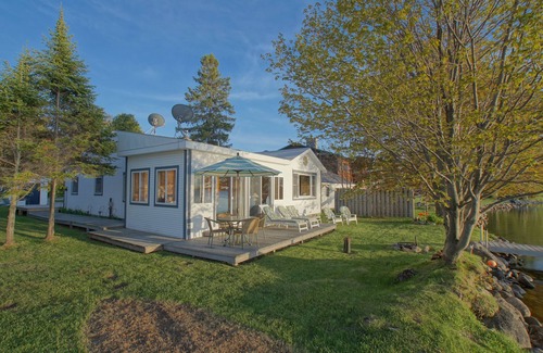 Moran Cottage | Sunset Breeze on Brevort Lake