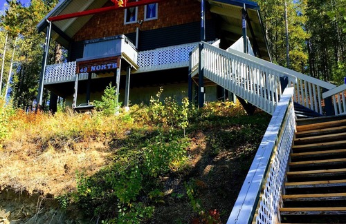 Chewelah Ski Chalet | Sunset Chalet at 49 Degrees North