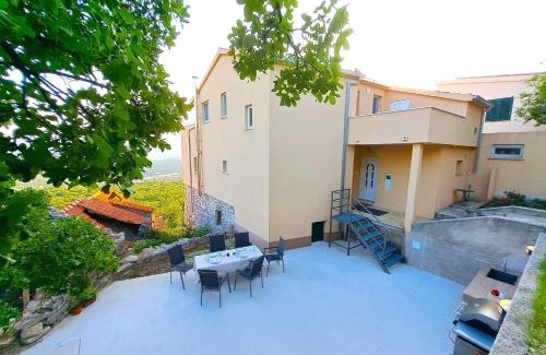 Sestanovac House | Sunset Chaser - Rural Dalmatian Mountain View - Makarska, Brela