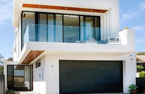 Maslin Beach House | SUNSET CLIFFS luxury stay at Maslin Beach