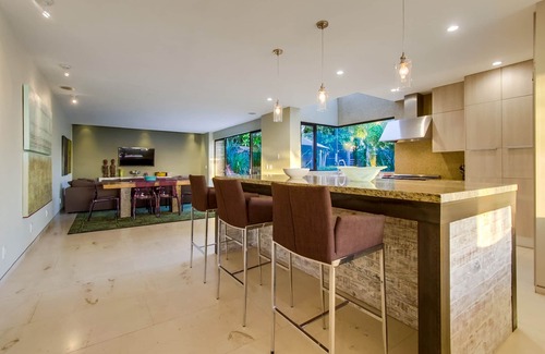 Sunset Cliffs House | Sunset Cliffs Modern Luxury Estate with Ocean Views, Oversized Spa, AC, Yard & washer/dryer!
