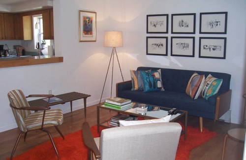Hudson Cottage | Sunset Cottage: 3 bedrooms, sleeps 6, views, pet friendly, firepit, media room!