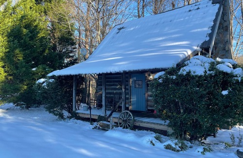 Landrum Cabin | Sunset Cottage at The Adams Family Farm