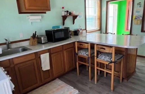 Green Turtle Cay Cottage | Sunset cottage on the sea of Abaco. Located in New Plymouth and near everything.