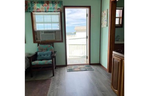 Green Turtle Cay Cottage | Sunset cottage on the sea of Abaco. Located in New Plymouth and near everything.