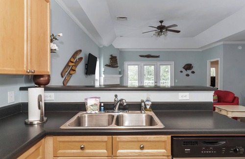 Dadeville Condo | Sunset Cove on Lake Martin!