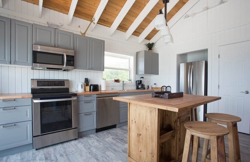 Hartswell House | Sunset Cove, Sunset Cove - Oceanfront Home with Kayaks for Lazy River!