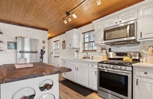 Eatonton House | Sunset Escape-Sleeps 6 Dock, Kayak, Fire pit+More!