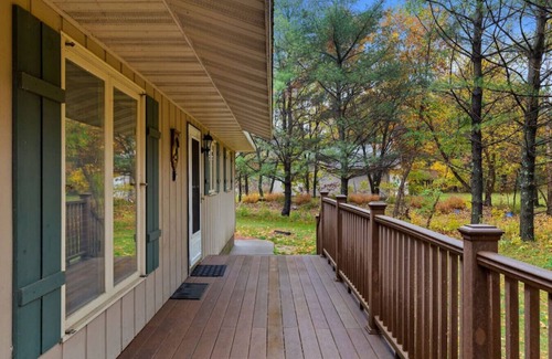 Nekoosa House | Sunset Getaway Waterfront Home 3 BR 2 Bath on Lake Arrowhead