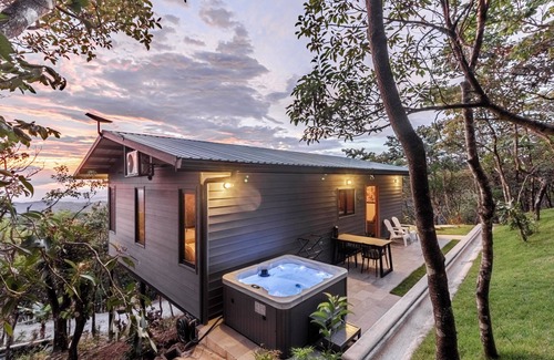 La Lindora Cabin | Sunset & Gulf View Casita with Hot Tub
