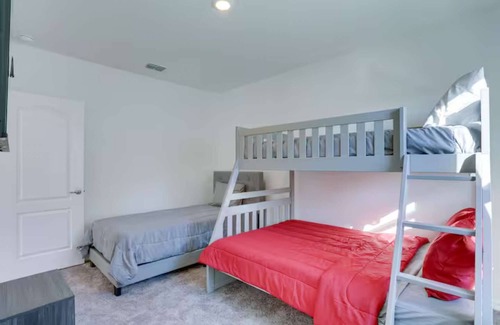 Port Saint Lucie Hotel | Sunset Harem Hideaway Port St. Lucie - Your Tropical Oasis with A Private Pool and Stunning Sunsets