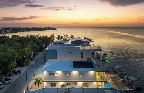 Sexton Cove Estates House | Sunset House on the Bay