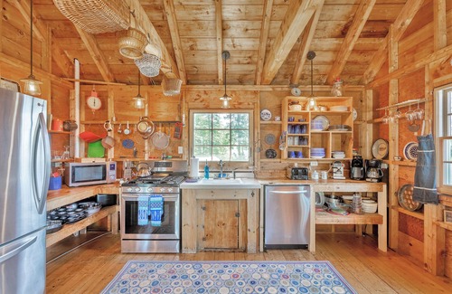 Port Clyde Cottage | Sunset House: Rustic Maine Cottage Perched High Above Fishing Village with Harbor Views