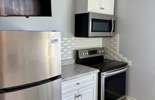 Lower Township Apartment | Sunset Lake Charm: Cozy Wildwood Crest Beach Getaway!