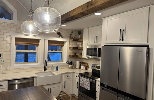 Lindseyville Cottage | Sunset Lake Cottage at Mammoth Cave