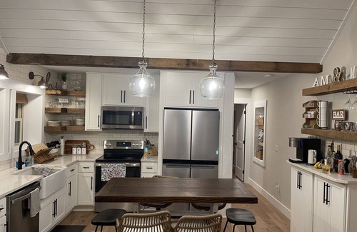 Lindseyville Cottage | Sunset Lake Cottage at Mammoth Cave
