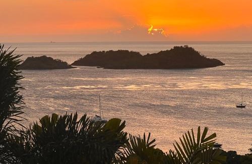 Malendure Villa | Sunset Palm - Villa Créole avec piscine face au coucher de soleil et à la réserve Cousteau
