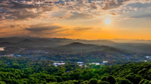 Skyland House | Sunset Peaks by Carolina Mornings