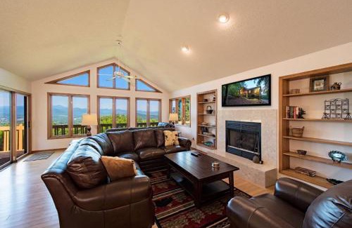 Skyland House | Sunset Peaks by Carolina Mornings