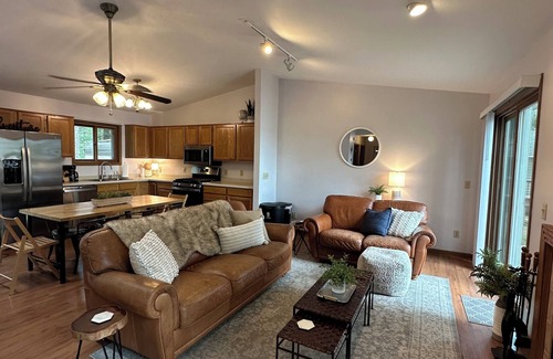 Arkdale Cabin | Sunset Pines Retreat Castle Rock Lake