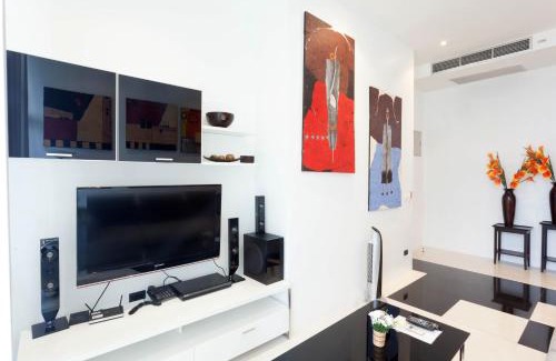 Karon Apartment | Sunset Plaza by RESAVA