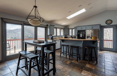 Topton House | Sunset Point - Lakefront, views, kayaks, fire pit, pet friendly