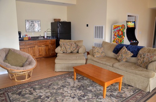 Littleton House | SUNSET POINTE *Beautiful 6br 4ba Lakefront House with Gorgeous Sunsets*