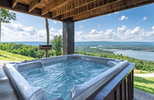 Bryant Cabin | Sunset Ridge cabin 21 miles from Chatt, TN! Indoor pool & hot tub!