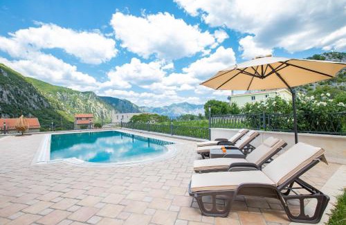 Skaljari Apartment | Sunset Rose