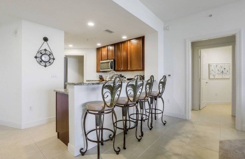 Cape Harbour Condo | Sunset Royale | 2/2 Luxury Condo Marina View