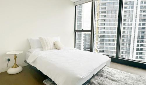 Lidcombe Apartment | Sunset Serenity 2 bedroom Apt in Olympic Park