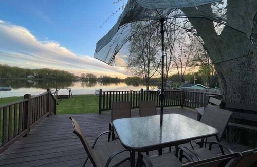 Clare Cottage | Sunset Shores #4- Fishing : Unplug and Experience Michigan's Stunning Fall
