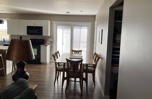 Kingsbury County House | Sunset Shores on Lake Thompson