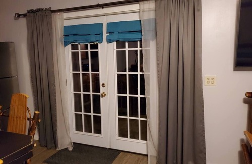 Summersville Apartment | Sunset Suite at Lake Sometimes!
