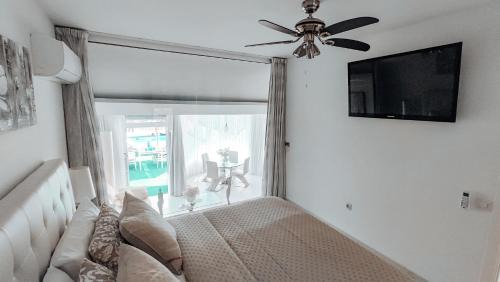 Costa Adeje Villa | Sunset Suite - private pool and jacuzzi with oceanview