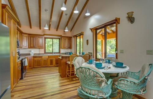 Plantation Villa | Sunset View-3BR Villa-Kayaks-Sleeps 9-Placencia