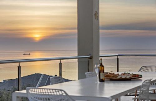 Mount Martha House | Sunset View Luxury 4 Bedrooms With Sauna